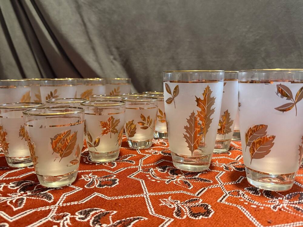 VTG Set of 23 Tumbler Juice Sm Lg Glasses Golden Foliage by Libbey Glass Company